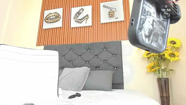 Hotkoljeixxx online show from November 29, 2025, 2:50 pm