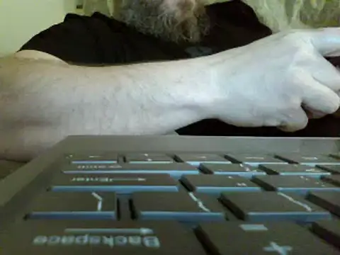 Snapshot of FROL83 chatting on April 15, 2026, 7:58 pm FROL83 online show from April 15, 2026, 7:58 pm