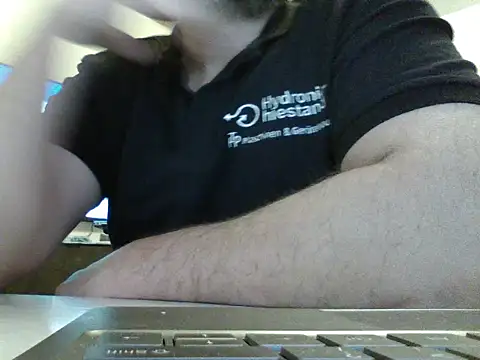 Snapshot of FROL83 chatting on May 14, 2026, 5:54 pm FROL83 online show from May 14, 2026, 5:54 pm