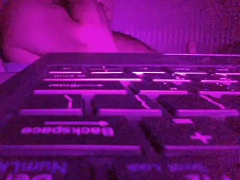 Snapshot of FROL83 chatting on June 17, 2026, 7:57 pm FROL83 online show from June 17, 2026, 7:57 pm