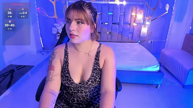 Snapshot of AlessiaDouce chatting on November 29, 2025, 8:20 pm AlessiaDouce online show from November 29, 2025, 8:20 pm