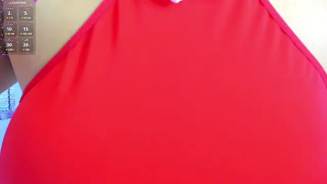 Snapshot of AlessiaDouce chatting on March 17, 2025, 8:19 pm AlessiaDouce online show from March 17, 2025, 8:19 pm