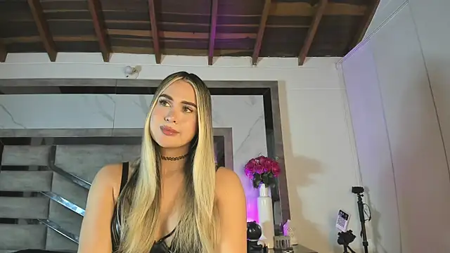 sahara sweet00 online show from April 10, 2026, 9:44 pm