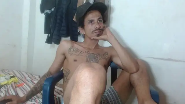 Snapshot of damian_bottom_bigcock chatting on December 14, 2025, 8:36 pm damian bottom bigcock online show from December 14, 2025, 8:36 pm