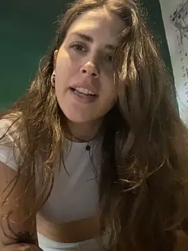 isadelasestrellas online show from February 8, 2026, 1:31 pm