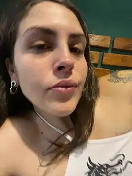 isadelasestrellas online show from February 3, 2026, 3:28 pm