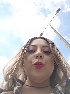 madelaine- online show from November 12, 2025, 7:29 pm