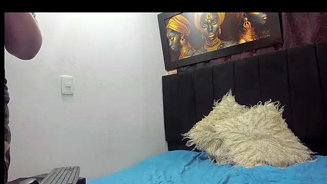 Evaaross 2345 online show from October 26, 2025, 1:11 pm