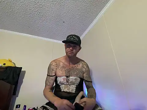 Snapshot of tattoofly563 chatting on January 27, 2025, 2:35 pm tattoofly563 online show from January 27, 2025, 2:35 pm