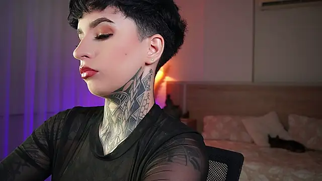 AliceShazaham  online show from September 12, 2025, 7:08 am