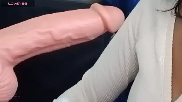 Snapshot of Sheela_oshovadi chatting on March 9, 2025, 1:37 pm Sheela oshovadi online show from March 9, 2025, 1:37 pm