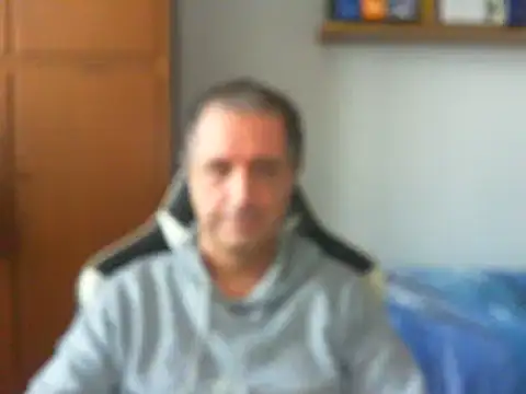 Snapshot of lliuk70mi chatting on February 28, 2025, 3:15 pm lliuk70mi online show from February 28, 2025, 3:15 pm