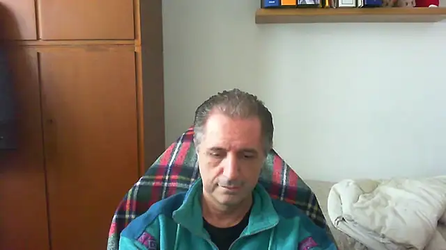 Snapshot of lliuk70mi chatting on April 17, 2026, 12:19 pm lliuk70mi online show from April 17, 2026, 12:19 pm