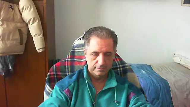 Snapshot of lliuk70mi chatting on March 3, 2026, 1:51 pm lliuk70mi online show from March 3, 2026, 1:51 pm