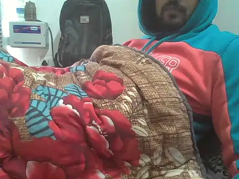 Snapshot of Desiboy_525 chatting on January 18, 2026, 9:35 am Desiboy 525 online show from January 18, 2026, 9:35 am