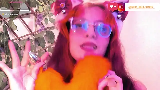 RedMeloddy online show from November 2, 2025, 8:14 pm