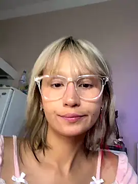 Snapshot of bigbabykiki chatting on September 10, 2025, 6:34 am bigbabykiki online show from September 10, 2025, 6:34 am