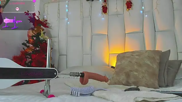 Snapshot of Regiina_Doll chatting on December 14, 2025, 11:10 pm Regiina Doll online show from December 14, 2025, 11:10 pm