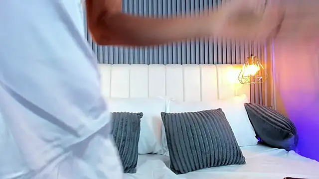 LinaGlam online show from September 11, 2025, 10:32 pm