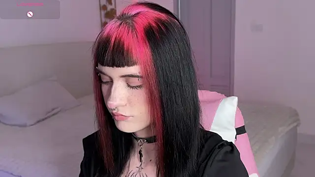 Snapshot of Vailyreb_ chatting on May 15, 2026, 2:26 pm Vailyreb online show from May 15, 2026, 2:26 pm