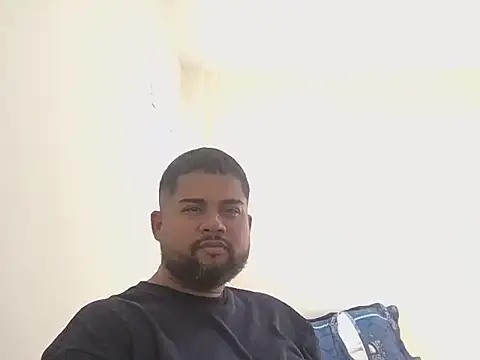 Snapshot of GABRIELGARCIA1313 chatting on February 9, 2026, 9:57 pm GABRIELGARCIA1313 online show from February 9, 2026, 9:57 pm