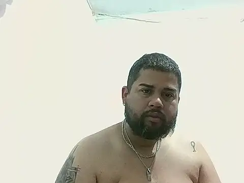 Snapshot of GABRIELGARCIA1313 chatting on February 6, 2026, 3:41 pm GABRIELGARCIA1313 online show from February 6, 2026, 3:41 pm