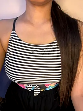  riyaahahaha  online show from October 30, 2025, 10:02 am