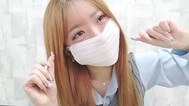 Snapshot of LOVE_MOMO_LOVE chatting on March 24, 2026, 12:05 pm LOVE MOMO LOVE online show from March 24, 2026, 12:05 pm