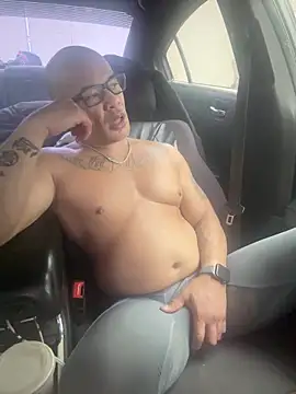 EatMyCake831 online show from December 3, 2025, 7:02 pm