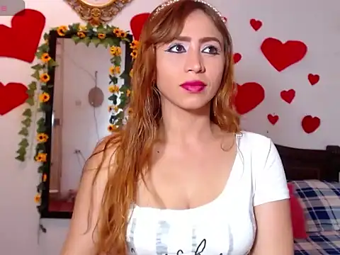 Snapshot of MeganCrouch chatting on February 18, 2026, 7:54 pm MeganCrouch online show from February 18, 2026, 7:54 pm