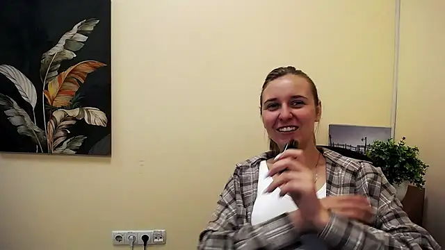 Snapshot of _Nicole_new chatting on September 12, 2025, 8:03 am  Nicole new online show from September 12, 2025, 8:03 am