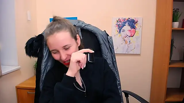 Snapshot of _Nicole_new chatting on February 24, 2025, 3:42 pm  Nicole new online show from February 24, 2025, 3:42 pm