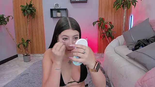 Aixaa charles online show from November 21, 2025, 12:04 pm