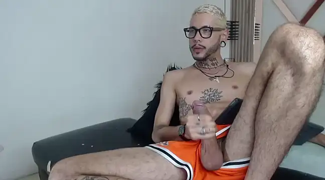 Snapshot of MurdockH chatting on March 6, 2025, 4:30 am MurdockH online show from March 6, 2025, 4:30 am