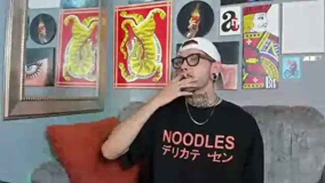 Snapshot of MurdockH chatting on October 19, 2025, 4:59 am MurdockH online show from October 19, 2025, 4:59 am