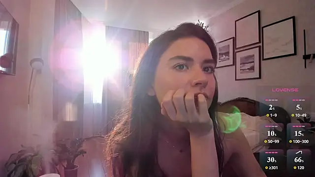 Snapshot of NicoleLuv chatting on May 19, 2026, 5:09 pm NicoleLuv online show from May 19, 2026, 5:09 pm