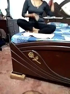 bulunchu online show from November 3, 2025, 11:52 pm