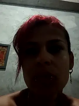 Snapshot of safira_hot chatting on January 6, 2025, 12:48 am safira hot online show from January 6, 2025, 12:48 am