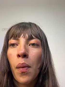 Snapshot of MiaGoth_ chatting on April 25, 2026, 2:47 am MiaGoth online show from April 25, 2026, 2:47 am