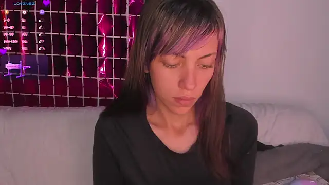 Snapshot of MiaGoth_ chatting on January 9, 2026, 4:30 am MiaGoth online show from January 9, 2026, 4:30 am