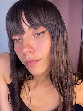 Snapshot of MiaGoth_ chatting on April 4, 2026, 8:59 pm MiaGoth online show from April 4, 2026, 8:59 pm