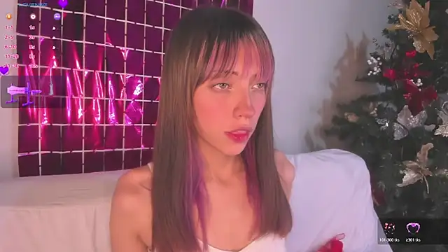 Snapshot of MiaGoth_ chatting on December 18, 2025, 2:49 am MiaGoth online show from December 18, 2025, 2:49 am