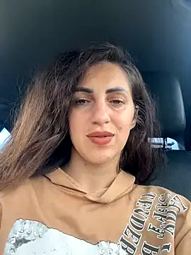 EmaSkyes online show from October 18, 2025, 11:45 am