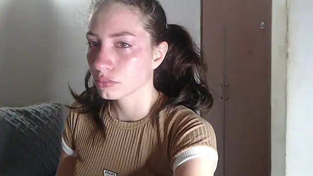 Snapshot of aurelialux chatting on March 20, 2025, 4:51 am aurelialux online show from March 20, 2025, 4:51 am