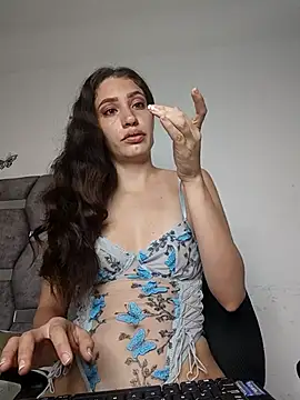 Snapshot of aurelialux chatting on December 15, 2025, 8:36 pm aurelialux online show from December 15, 2025, 8:36 pm