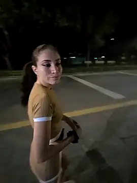 Snapshot of aurelialux chatting on March 19, 2025, 4:57 am aurelialux online show from March 19, 2025, 4:57 am