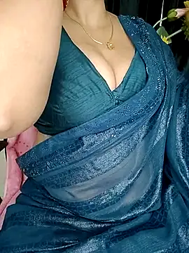 Snapshot of kaamuk_shweta chatting on November 29, 2025, 4:07 pm kaamuk shweta online show from November 29, 2025, 4:07 pm