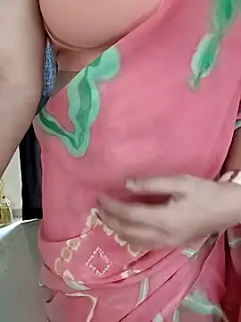 Snapshot of kaamuk_shweta chatting on November 23, 2025, 5:28 am kaamuk shweta online show from November 23, 2025, 5:28 am