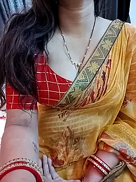 Snapshot of kaamuk_shweta chatting on December 4, 2025, 5:39 am kaamuk shweta online show from December 4, 2025, 5:39 am