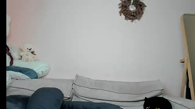 daeneryy online show from January 13, 2025, 3:23 am